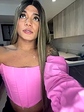 Snapshot of selfsuck_trans chatting on 4, 12, 2024 selfsuck trans online show from 4, 12, 2024