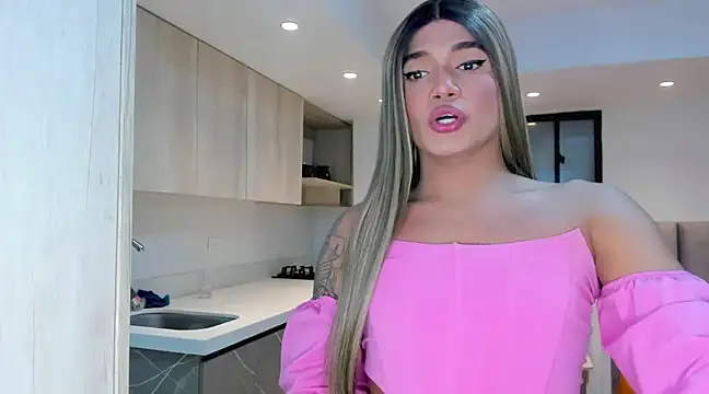 Snapshot of selfsuck_trans chatting on 6, 12, 2024 selfsuck trans online show from 6, 12, 2024