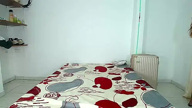 Snapshot of selfsuck_trans chatting on 2, 10, 2025 selfsuck trans online show from 2, 10, 2025