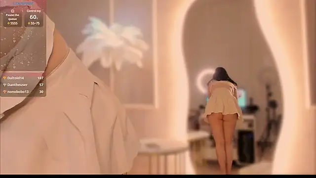 Alisia Mars online show from 2, 3, 2025