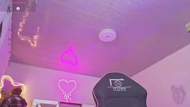 Snapshot of Laylafoxy_tay chatting on 17, 11, 2025 Laylafoxy tay online show from 17, 11, 2025