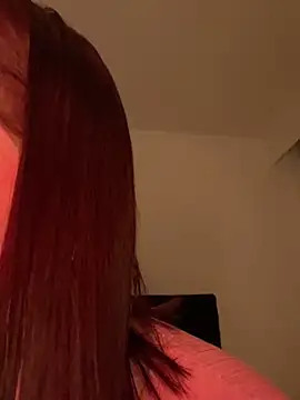 Im Valen Cute online show from 19, 3, 2025