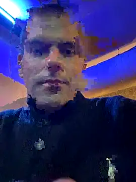 Snapshot of Dan8736 chatting on 8, 10, 2025 Dan8736 online show from 8, 10, 2025