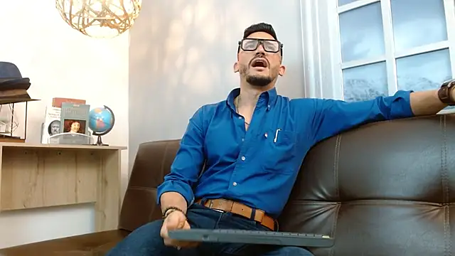 Reiko 85  online show from 21, 3, 2025