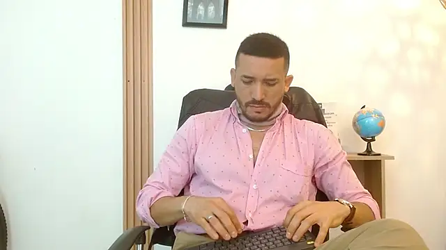 Reiko 85  online show from 23, 9, 2025