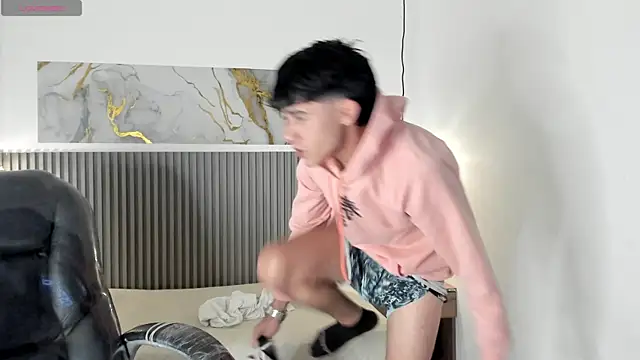 Dyla n18 online show from 8, 4, 2026