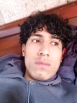 Snapshot of alexander32r chatting on 21, 9, 2025 alexander32r online show from 21, 9, 2025