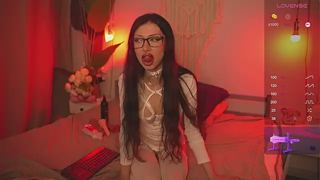 Snapshot of Devilsss_toy chatting on 3, 3, 2025 Devilsss toy online show from 3, 3, 2025