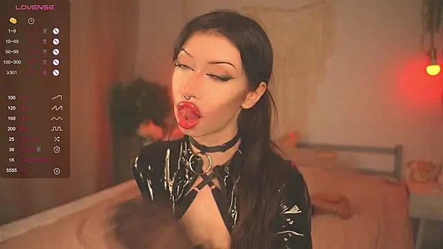 Snapshot of Devilsss_toy chatting on 21, 9, 2025 Devilsss toy online show from 21, 9, 2025