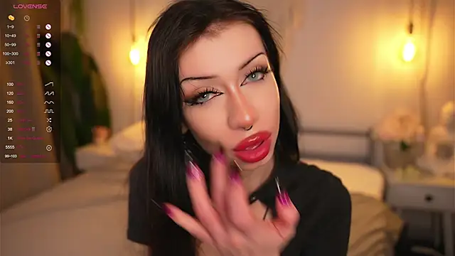 Snapshot of Devilsss_toy chatting on 9, 11, 2025 Devilsss toy online show from 9, 11, 2025