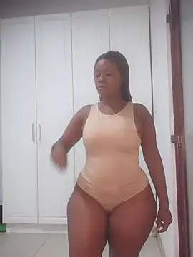 Luciouslips00 online show from 8, 12, 2024