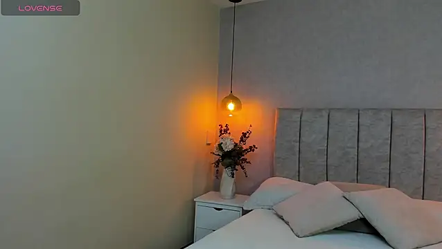 tutu milf online show from 22, 3, 2025