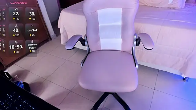 Kitty Pam online show from 24, 10, 2025