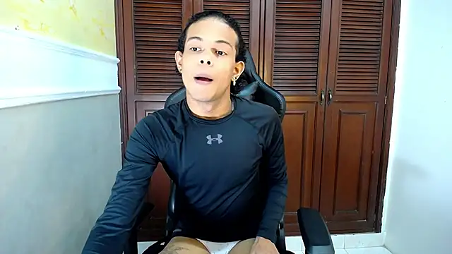 Snapshot of rose_Skinny_ chatting on 7, 10, 2025 rose Skinny online show from 7, 10, 2025