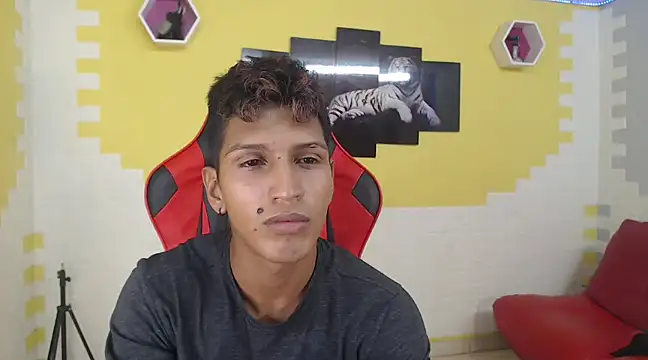 mau elixxx online show from 9, 1, 2025