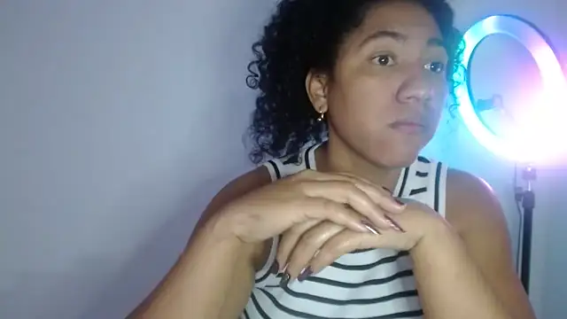 Snapshot of bellacrespalatina chatting on 6, 10, 2025 bellacrespalatina online show from 6, 10, 2025