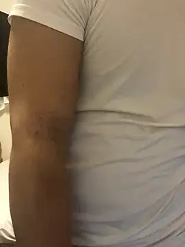 YU-KI00 online show from 31, 10, 2025