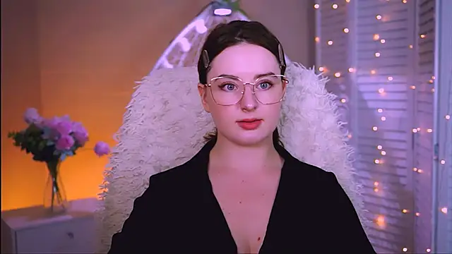 AnnTerry  online show from 3, 10, 2025