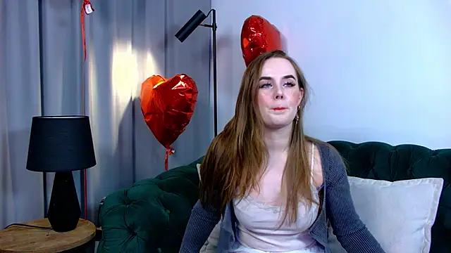 Snapshot of DanaDrake chatting on 19, 2, 2025 DanaDrake online show from 19, 2, 2025