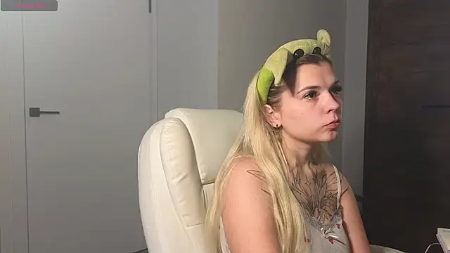 Kate Legend online show from 3, 7, 2026