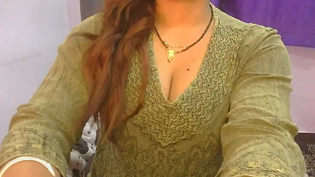 Snapshot of cutie-taara chatting on 18, 12, 2025 cutie-taara online show from 18, 12, 2025