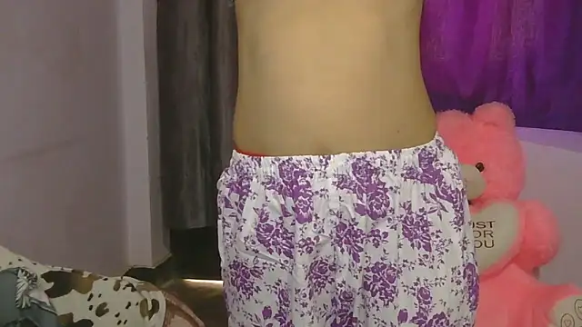 Snapshot of cutie-taara chatting on 1, 3, 2026 cutie-taara online show from 1, 3, 2026