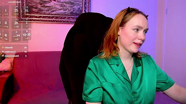 Snapshot of Kari_Lunna chatting on 14, 12, 2024 Kari Lunna online show from 14, 12, 2024