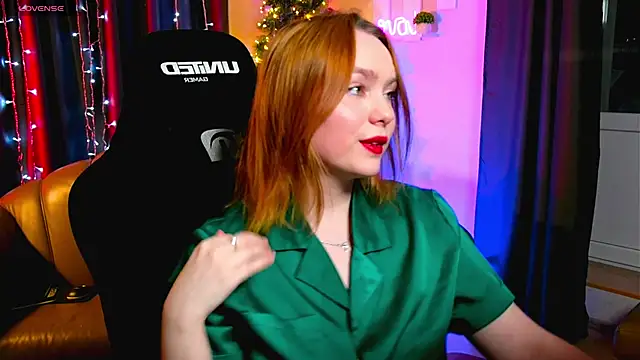 Snapshot of Kari_Lunna chatting on 24, 12, 2024 Kari Lunna online show from 24, 12, 2024