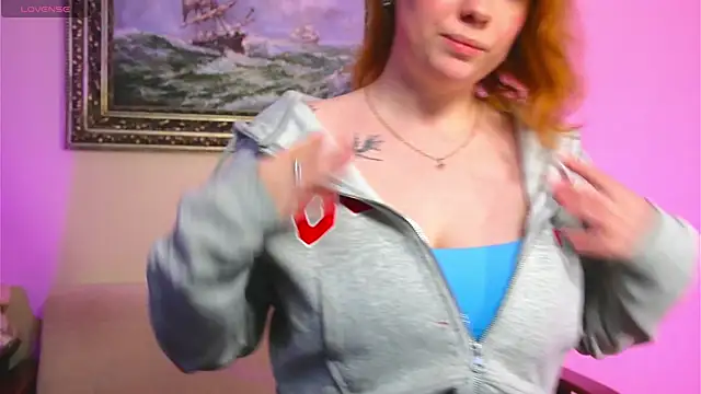 Snapshot of Kari_Lunna chatting on 28, 12, 2024 Kari Lunna online show from 28, 12, 2024