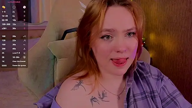 Snapshot of Kari_Lunna chatting on 5, 1, 2025 Kari Lunna online show from 5, 1, 2025