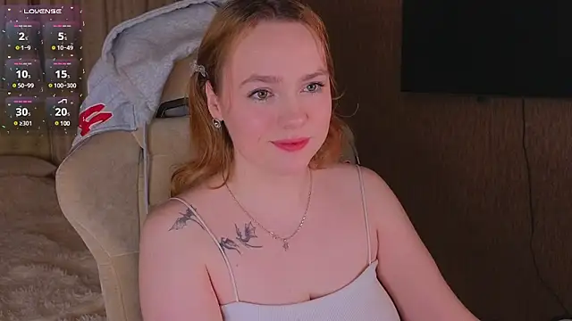 Snapshot of Kari_Lunna chatting on 11, 1, 2025 Kari Lunna online show from 11, 1, 2025
