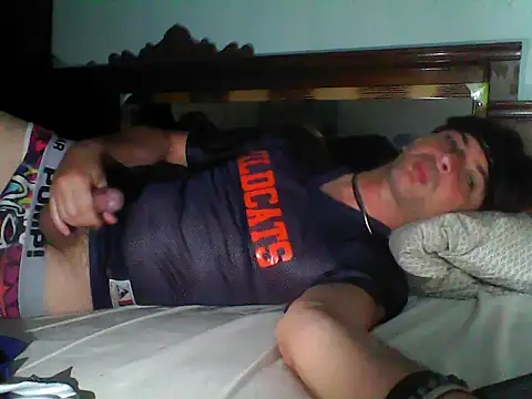 Snapshot of frank32love chatting on 18, 10, 2025 frank32love online show from 18, 10, 2025