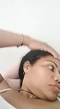 KarenGuzman  online show from 30, 1, 2025