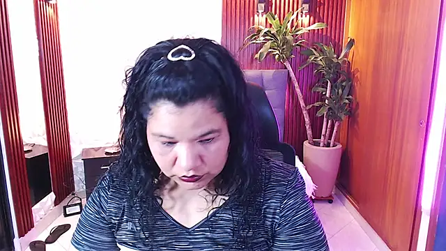 Snapshot of may_prg chatting on 10, 12, 2024 may prg online show from 10, 12, 2024