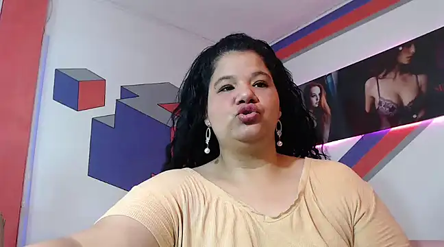 Snapshot of may_prg chatting on 14, 12, 2024 may prg online show from 14, 12, 2024