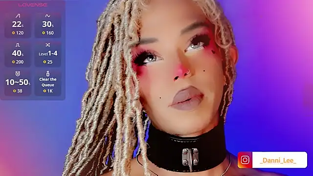 Snapshot of DanniLee_ chatting on 25, 10, 2025 DanniLee online show from 25, 10, 2025