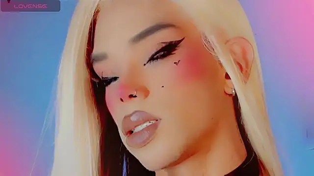 Snapshot of DanniLee_ chatting on 2, 11, 2025 DanniLee online show from 2, 11, 2025