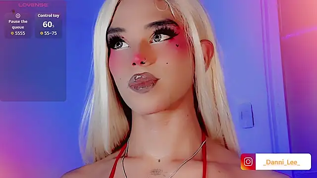 Snapshot of DanniLee_ chatting on 24, 11, 2025 DanniLee online show from 24, 11, 2025