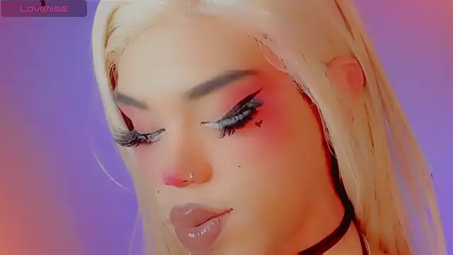 Snapshot of DanniLee_ chatting on 14, 12, 2025 DanniLee online show from 14, 12, 2025