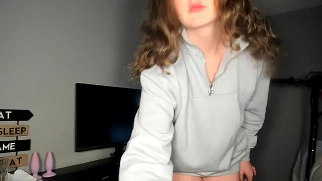 ENGLISHEMILY 69 online show from 12, 3, 2025