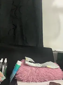 Snapshot of chiquimaturesexy chatting on 16, 9, 2025 chiquimaturesexy online show from 16, 9, 2025