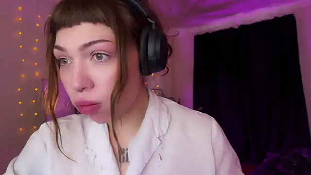 Snapshot of PaulaPratt chatting on 3, 12, 2024 PaulaPratt online show from 3, 12, 2024