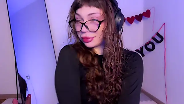 Snapshot of PaulaPratt chatting on 7, 2, 2025 PaulaPratt online show from 7, 2, 2025