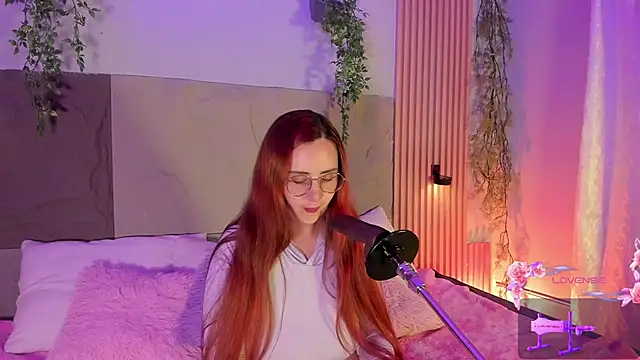 centaurigirl online show from 18, 2, 2026