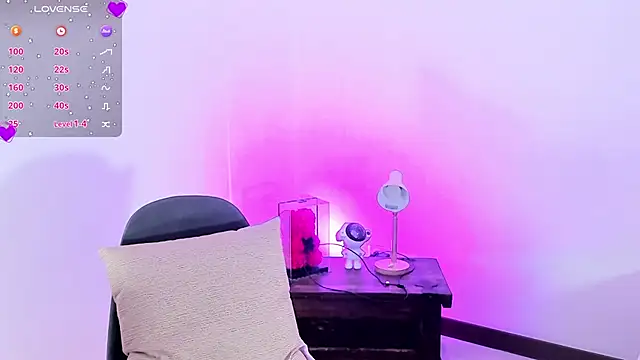 Emilyh  online show from 6, 3, 2025