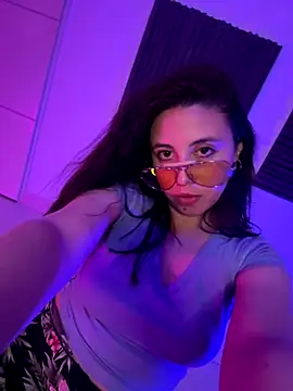 Snapshot of maipilu chatting on 12, 11, 2025 maipilu online show from 12, 11, 2025