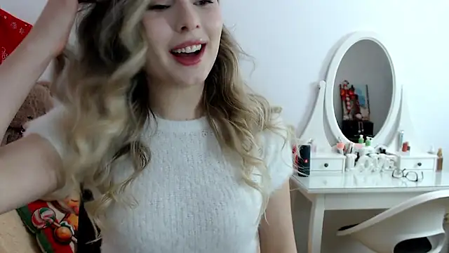 Snapshot of _sweettreat chatting on 23, 12, 2024  sweettreat online show from 23, 12, 2024