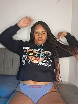 Snapshot of DANIELA_MICHEL chatting on 20, 12, 2024 DANIELA MICHEL online show from 20, 12, 2024