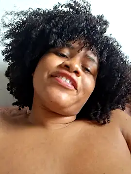 Snapshot of DANIELA_MICHEL chatting on 1, 2, 2025 DANIELA MICHEL online show from 1, 2, 2025