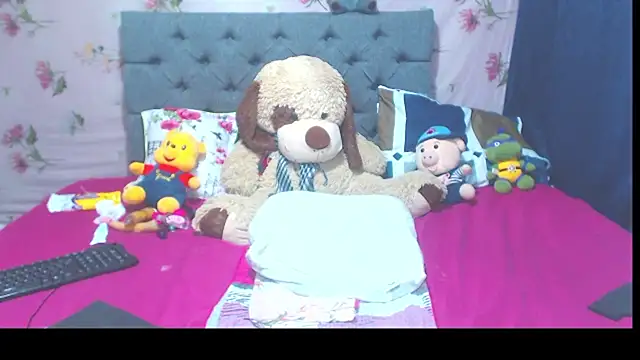 Paris Squirt  online show from 12, 9, 2025